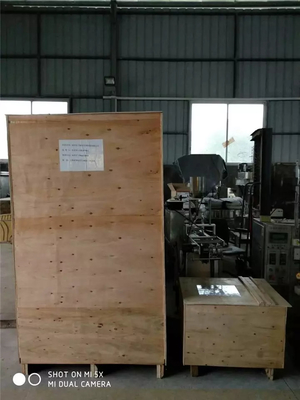 Multifunktionale kosmetische flüssige Füllmaschine 1.1KW pneumatisch für granuliert