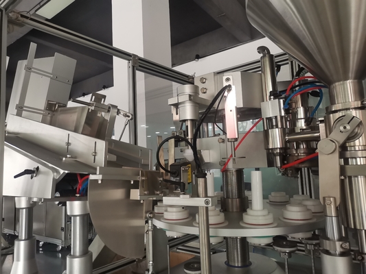 Aluminiumarchivierung des rohr-8000BPH und versiegelnde Maschine für zusammengesetztes Rohr