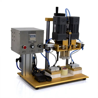 Halb automatische Schrauben-mit einer Kappe bedeckende Maschine für Augen-Tropfen-Tischplatte des ätherischen Öls 40pcs/Minute