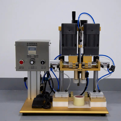 Halb automatische Schrauben-mit einer Kappe bedeckende Maschine für Augen-Tropfen-Tischplatte des ätherischen Öls 40pcs/Minute