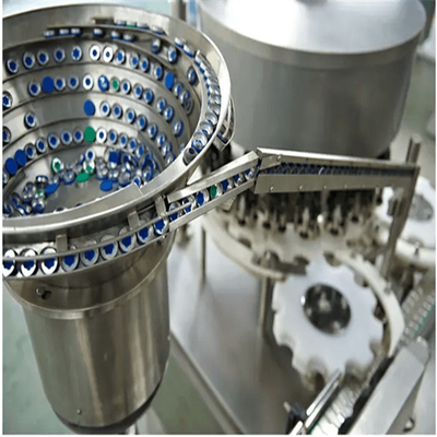 Komplettes vollautomatisches Maschinerie-Dichtung treament frische Frucht-Juice Filling Machines mit einer Kappe bedeckendes