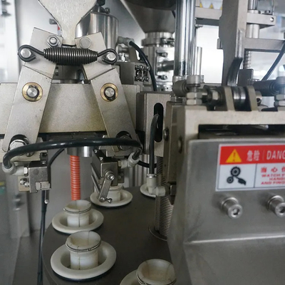 Automatisches Nahrungsmittelkosmetisches Sahnepasten-mit UltraschallKunststoffrohr-füllende versiegelnde Maschine