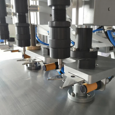 4 Kopf-automatisches füllendes Parfüm-Produktions-Ausrüstungs-Vakuum praktisch
