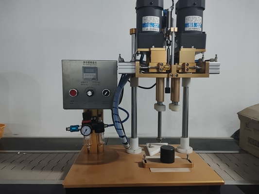25pcs/Minute halb automatisches mit einer Kappe bedeckendes Maschinen-Licht und einfach, 220V 50HZ zu benützen