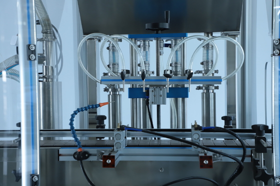10 Köpfe 450 KG Kosmetische Flüssigkeitsfüllmaschine mit 220V 50Hz Stromversorgung