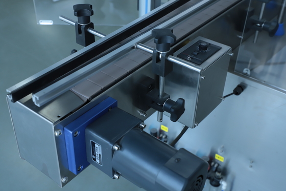Hochgeschwindigkeits-kosmetische flüssige Füllmaschine 2.2KW PLC-Steuerung
