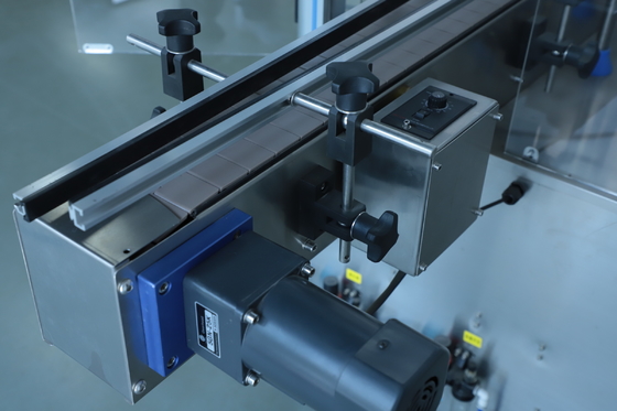 Hochgeschwindigkeits-kosmetische flüssige Füllmaschine 2.2KW PLC-Steuerung