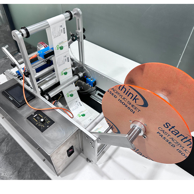 Runde füllende mit einer Kappe bedeckende Etikettiermaschine der Flaschen-220V 50HZ für industrielles
